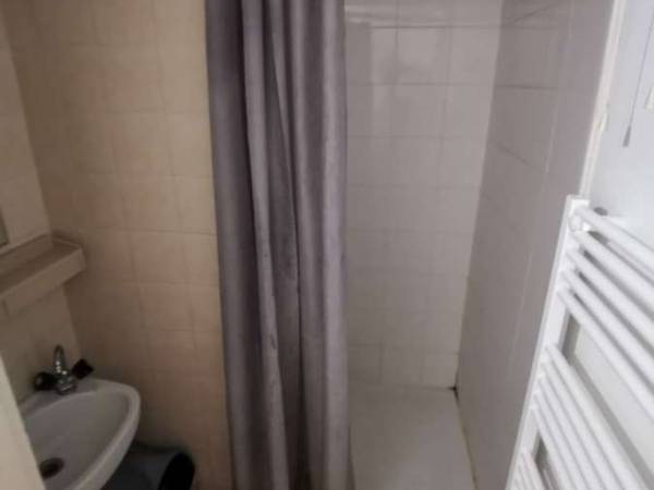 Location / Appartement 4 pièces de 96 m², Lyon, Rue Paul Bert / Photo 3