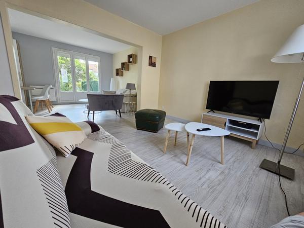 Colocation / Maison 5 pièces de 90 m², Poitiers, Rue Denis Papin / Photo 2