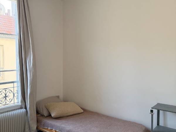 Chambre chez l'habitant / Appartement 3 pièces de 46 m², Paris, Avenue Jean Jaurès / Photo 2