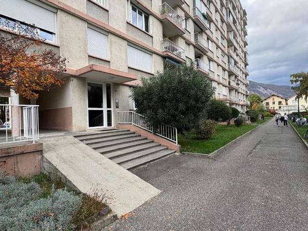 Colocation / Appartement 6 pièces de 85 m², Grenoble, Rue de la Station Ponsard / Photo 10