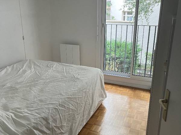 Colocation / Appartement 4 pièces de 90 m², Paris, Rue Damrémont / Photo 2