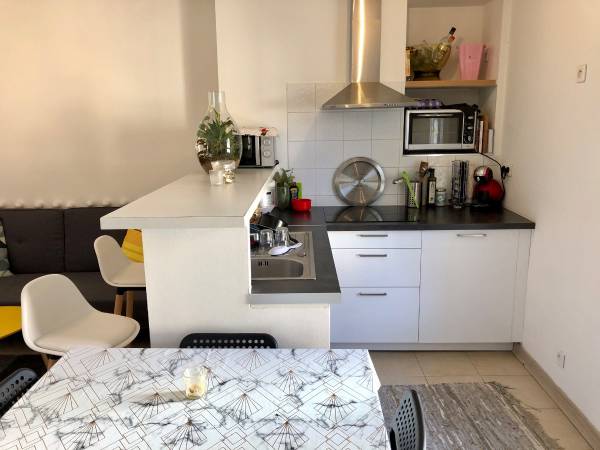 Colocation / Appartement 3 pièces de 43 m², Toulon, Rue Jean Trinchero / Photo 2