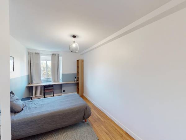 Colocation / Appartement 5 pièces de 100 m², Rouen, Boulevard d'Orléans / Photo 2