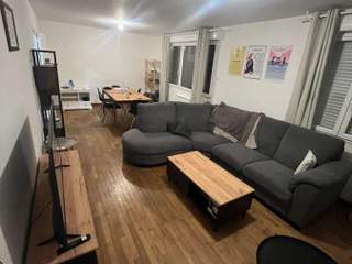 Colocation / Maison 7 pièces de 115 m², Laval, Rue des Lilas