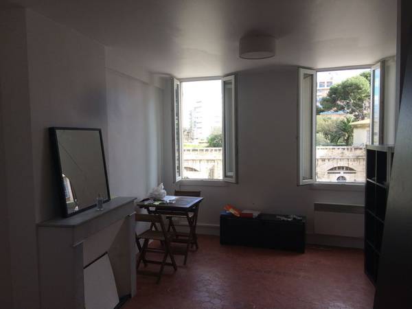 Location / Appartement 1 pièce, Toulon / Photo 4
