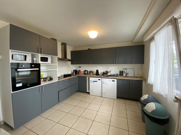 Flatsharing / 10-bedroom house · 200 m², Chevilly-Larue, Boulevard Jean Mermoz / Photo 2