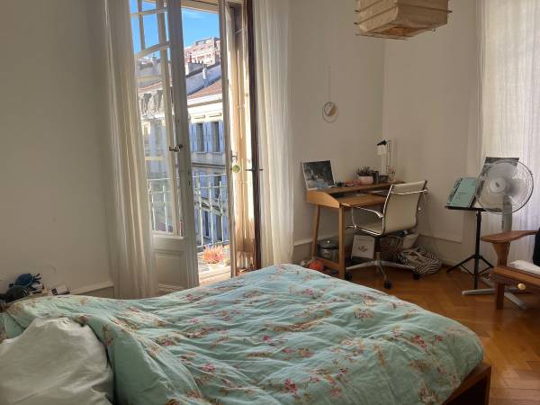 Colocation / Appartement 8 pièces de 300 m², Lausanne, Rue du Midi / Photo 2