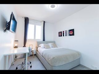 Colocation / 6 rooms apartment · 110 m², Villeurbanne, Cours Emile Zola