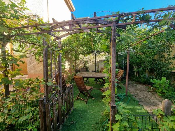 Colocation / Maison 6 pièces de 140 m², Bron, Rue des Roses / Photo 5