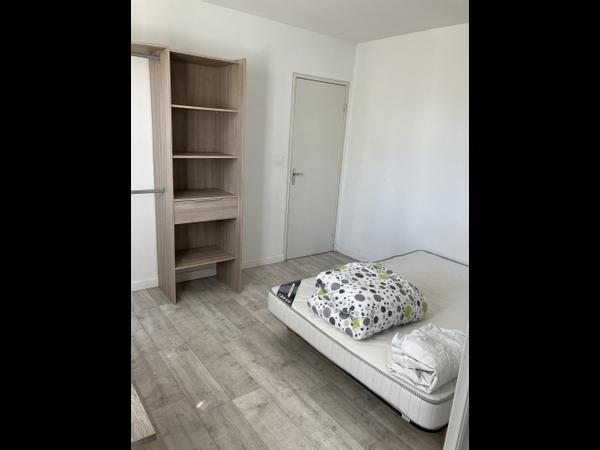 Colocation / Appartement 5 pièces de 109 m², Aix-en-Provence, Rue de la Figuière / Photo 2