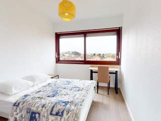 Colocation / Appartement 4 pièces de 69 m², Vénissieux, Rue du Professeur Roux