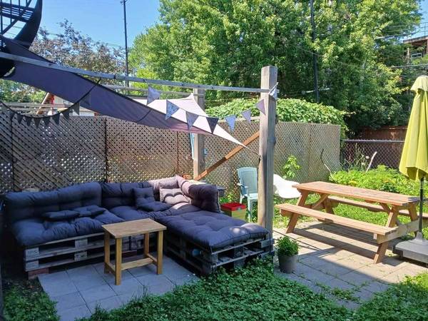 Colocation / Appartement 6 pièces de 93 m², Montréal, Avenue Bennett / Photo 2