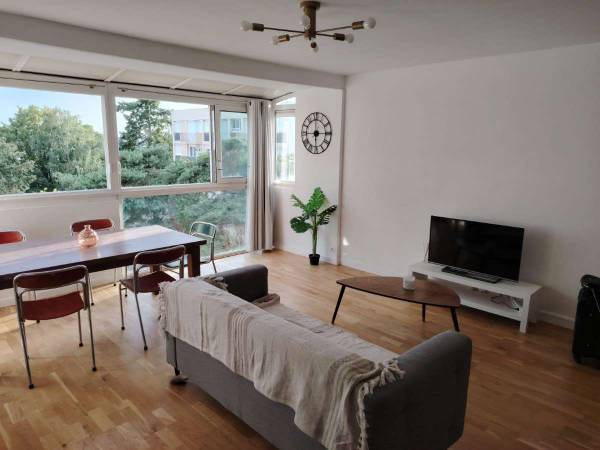 Colocation / Appartement 5 pièces de 85 m², Cholet, Rue Charles de Foucauld / Photo 2
