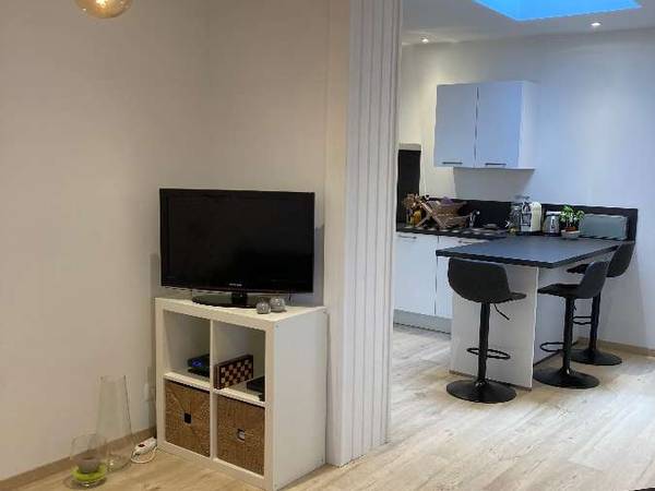 Colocation / Maison 8 pièces de 124 m², Saint-Nicolas, Rue des Martyrs / Photo 2