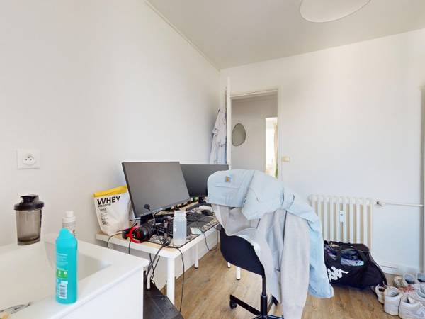 Colocation / Appartement 5 pièces de 80 m², Angers, Rue Gustave Mareau / Photo 2