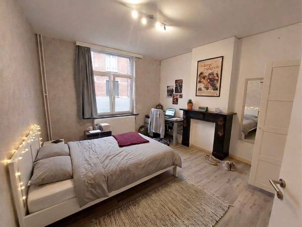 Colocation / Immeuble 9 pièces de 144 m², Liège, Rue Emile Verhaeren / Photo 2