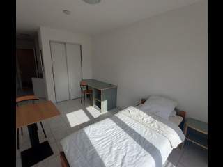 Location / 1 room residence · 19 m², Aix-en-Provence, 540 Avenue Max Juvénal