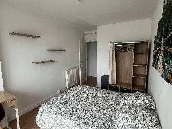 Colocation / Appartement 4 pièces de 77 m², Orléans, Rue Léopold Sédar Senghor / Photo 2
