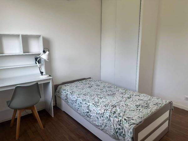 Colocation / Appartement 3 pièces de 40 m², Orsay, Rue de la Ferme / Photo 2