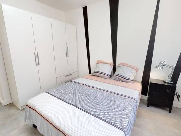 Colocation / Appartement 6 pièces de 104 m², Villeurbanne, Rue Hippolyte Kahn / Photo 2