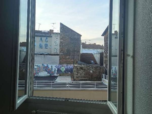 Colocation / Appartement 2 pièces de 68 m², Limoges, Rue Elie Berthet / Photo 2