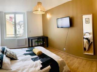 Colocation / Appartement 6 pièces de 106 m², Valserhône, Rue Charcot