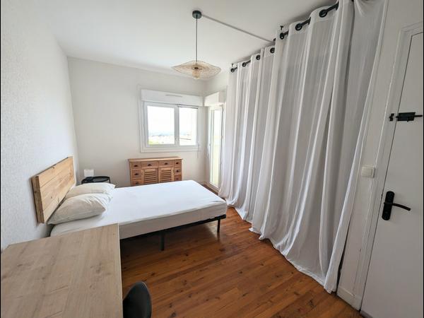 Colocation / Appartement 5 pièces de 85 m², Toulouse, Rue Jean Montariol / Photo 2