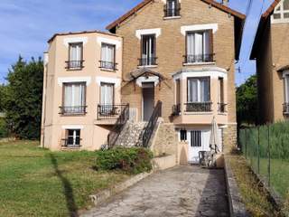 Flatsharing / 10-bedroom house · 260 m², Saint-Denis, Rue de la Butte Pinson