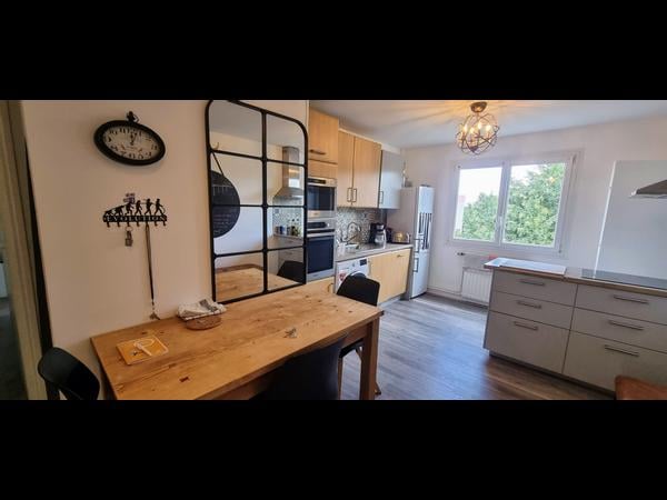 Colocation / Appartement 6 pièces de 90 m², Évry, Rue Pablo Picasso / Photo 2