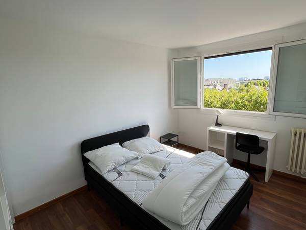 Colocation / Appartement 5 pièces de 84 m², Orléans, Rue Clément V / Photo 2