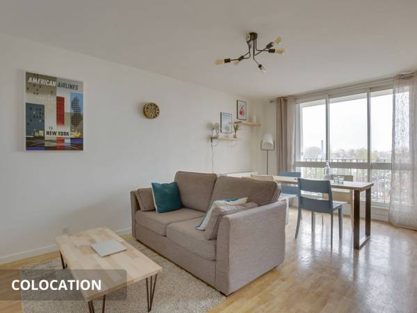 Colocation / Appartement 4 pièces de 88 m², Saint-Denis, Rue Gaston Dourdin / Photo 2