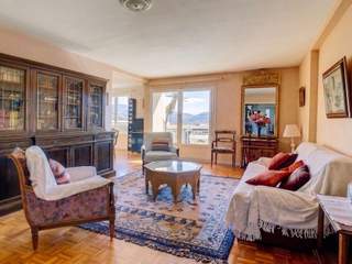 Room share, 5 rooms apartment, Marseille