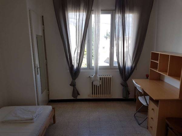 Colocation / Appartement 5 pièces de 85 m², Montpellier, Rue Paul Verlaine / Photo 2
