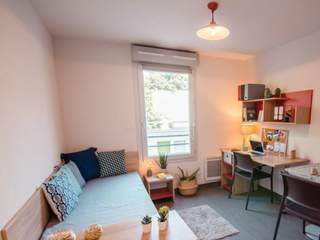 Location / 1 room residence · 19 m², Marseille, 2 Rue Pascal Ruinat 13005 Marseille