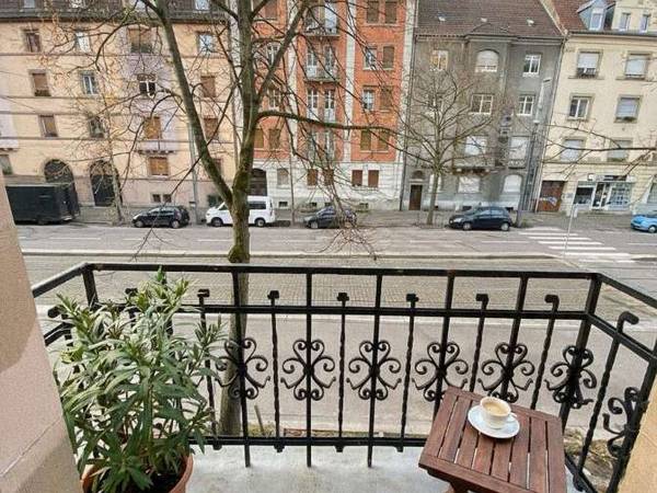 Colocation / Appartement 4 pièces de 82 m², Strasbourg, Avenue de Colmar / Photo 2