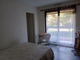 Homestay / 3-bedroom flat · 60 m², Verrières-le-Buisson, Square des Cèdres