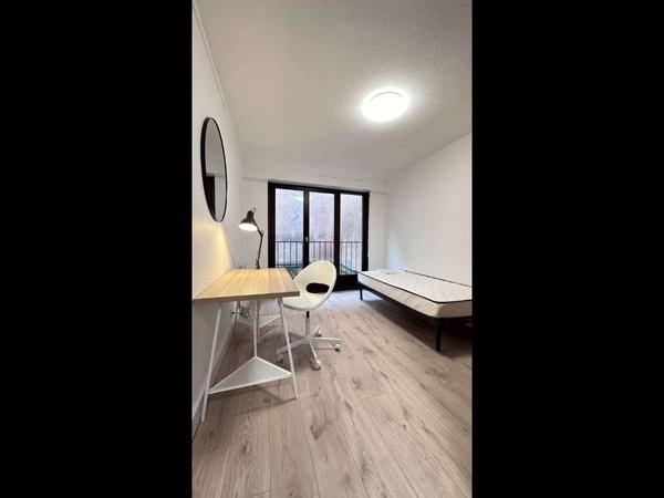 Location / Appartement 1 pièce de 18 m², Strasbourg, Rue des Charpentiers / Photo 2
