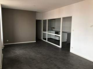 Rental / 3 rooms apartment · 76 m², Saint-Étienne, Place Fourneyron