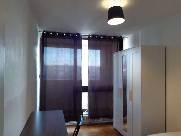 Flatsharing / 4-bedroom flat · 90 m², Villeurbanne, Cours Emile Zola / Photo 2