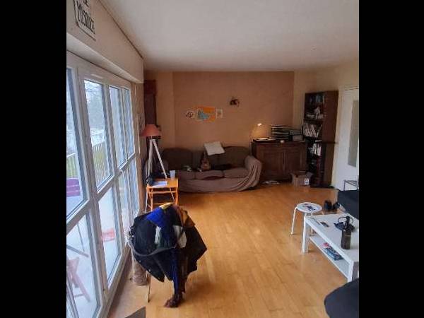 Sous-location / Appartement 10 pièces de 90 m², Bordeaux, Cité Chantecrit / Photo 2