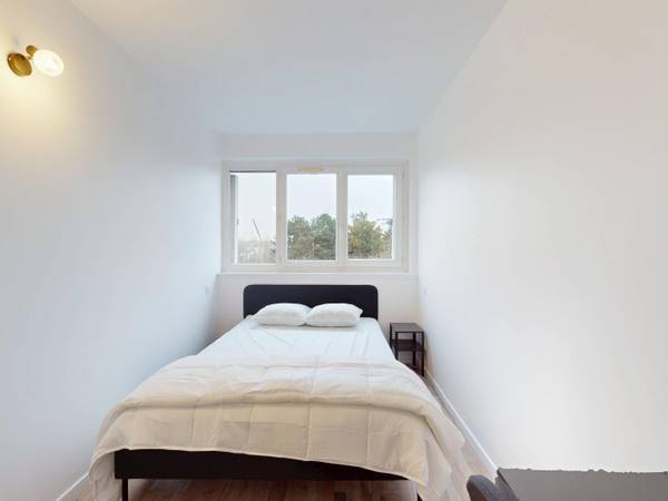 Colocation / Appartement 4 pièces de 62 m², Massy, Allée du Béarn / Photo 2