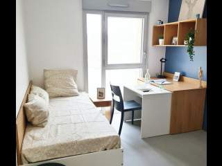 Rental / 1 room residence · 18 m², Bourges, 15 Rue Emile Hilaire Amagat