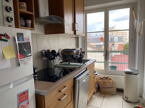 Colocation / Appartement 4 pièces de 80 m², Saint-Denis, Rue Moreau / Photo 2