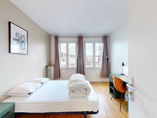 Colocation / Appartement 7 pièces de 129 m², Paris, 42 Rue Oradour Sur Glanne, / Photo 16