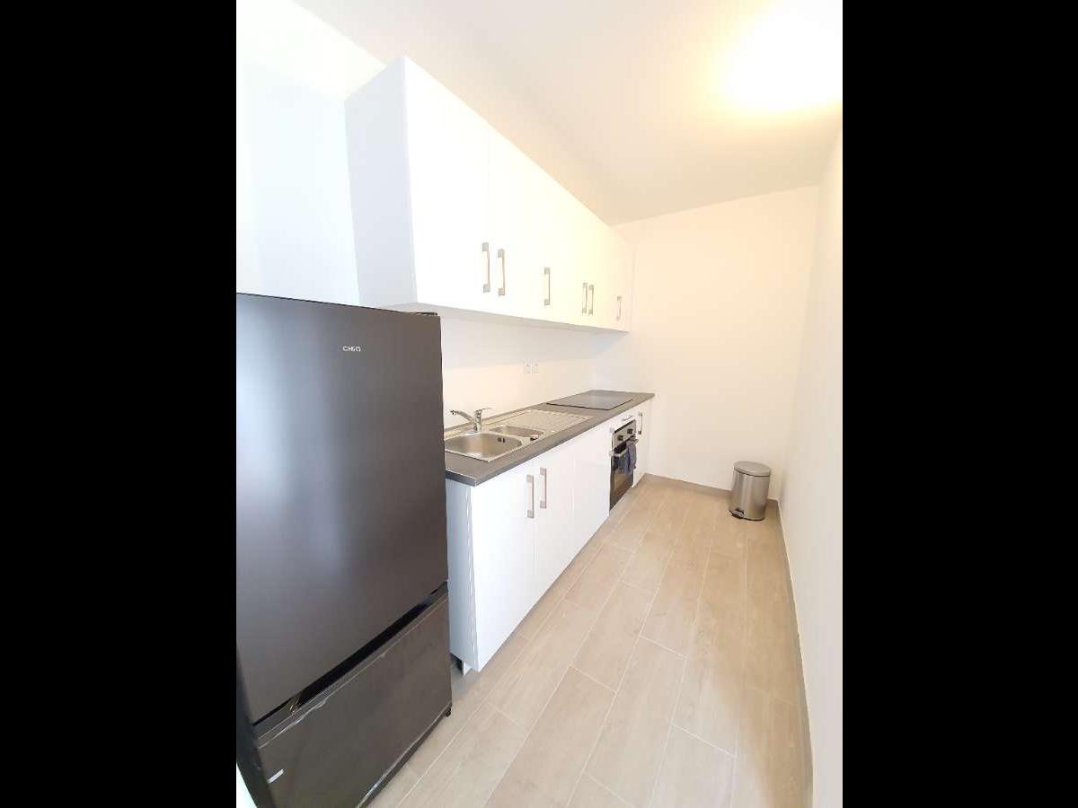 Appartement 5 pièces de 101 m² à Aubervilliers | Colocation | 550€/mois photo 3