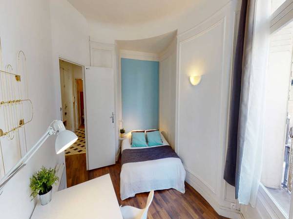 Colocation / Appartement 4 pièces de 90 m², Paris, Rue de la Pompe / Photo 2