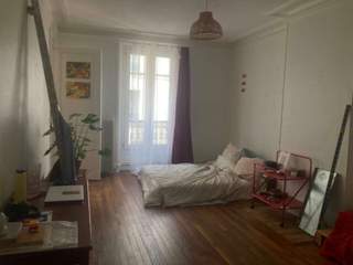 Subaffitto / 4 rooms apartment · 66 m², Paris, Rue Cavé