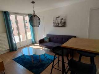 Colocation / 5 rooms apartment · 61 m², Besançon, Rue de Fontaine Écu