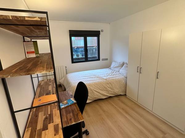 Colocation / Appartement 5 pièces de 82 m², Cergy, Square du Diapason / Photo 2