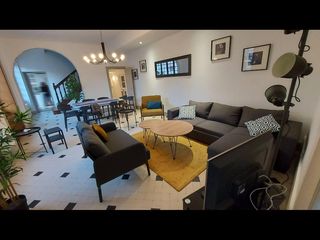 Colocation / Maison 10 pièces de 267 m², Poitiers, Rue Riffault